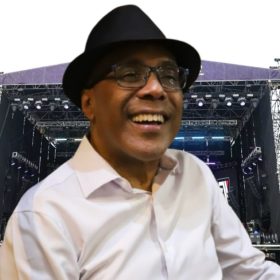 ¡Agotadas! Ramón Orlando se lleva la fiesta en Santo Domingo y el pueblo aplaude a todo pulmón
