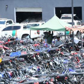 Centenas de motos bloqueadas por la Ley de Tránsito