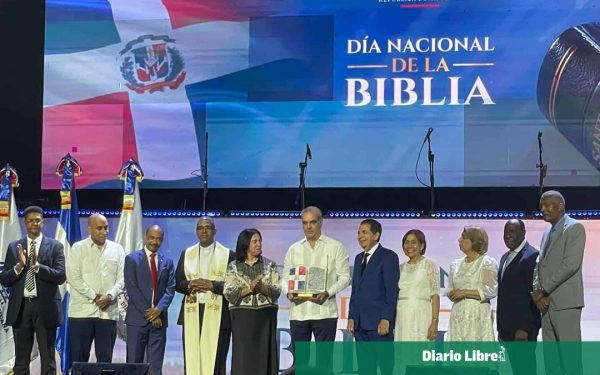 Día Nacional de la Biblia y Abinader en el Centro Olímpico