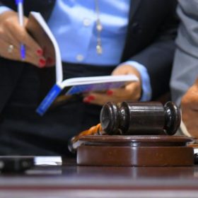 Diputados aprueban castigar con hasta RD$2 millones a empresas que violen niveles de calidad