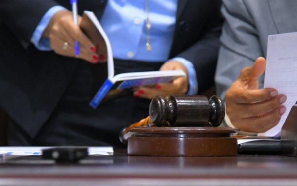 Diputados aprueban castigar con hasta RD$2 millones a empresas que violen niveles de calidad