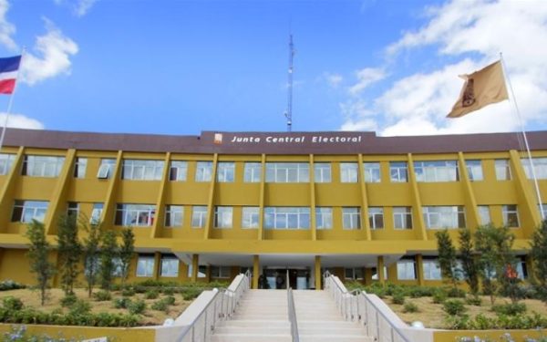 JCE niega equipos a PLD: el tablero electoral se pone tenso