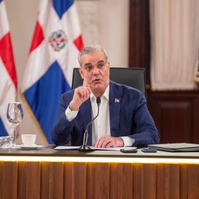 Asaltos a Kenny Grullón y Julián Oro Duro: La inseguridad que nos tiene al borde del abismo