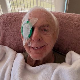 El legendario Ric Flair cancela su gira por Seattle tras un trombo en la pierna
