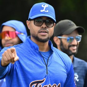 Gilbert Gómez entrena con Licey en Toronto