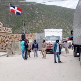 Más tropa en Jimaní: el paso fronterizo de Mal Paso sigue abierto bajo vigilancia estricta