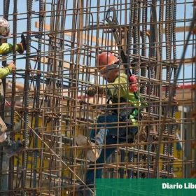 Mivhed dispara permisos: Rodríguez confirma récord de 203 licencias y 57 mil millones