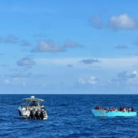 Samaná tiembla con el rescate de 59 indocumentados en mar abierto