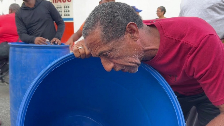 Sin agua por semanas en Macorís: las mujeres exigen solución inmediata